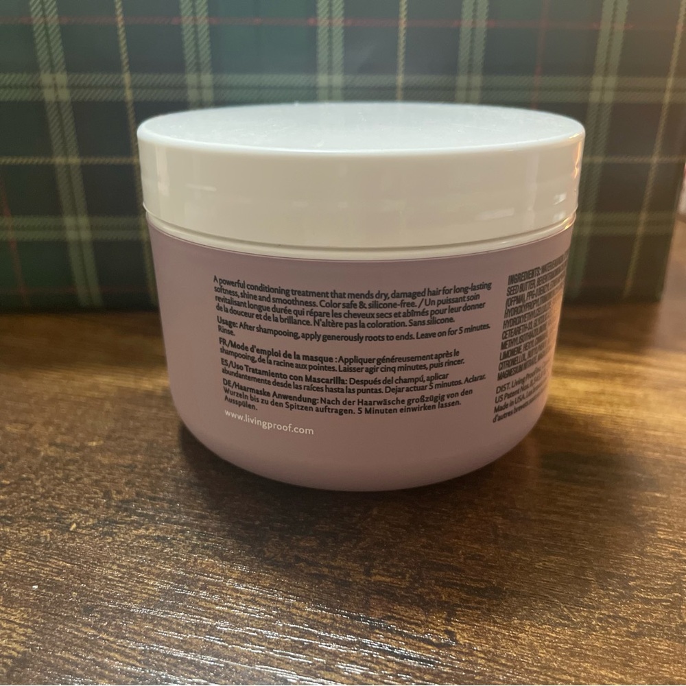 Living Proof Restore Mask Treatment for All Hair Types Deep Conditioner - Picture 4 of 6